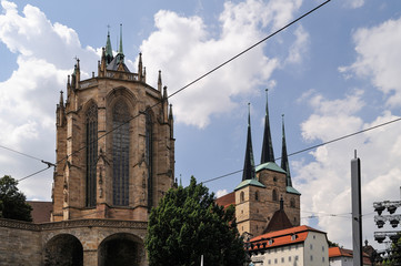 Fototapeta na wymiar Dom und Severikirche, Domplatz, Erfurt, Thüringen, Deutschland