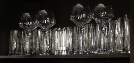 Бокалы для напитков в ресторане