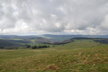 Fototapeta premium Wolken über Tälern