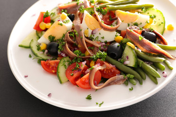 fresh mixed salad, salade nicoise