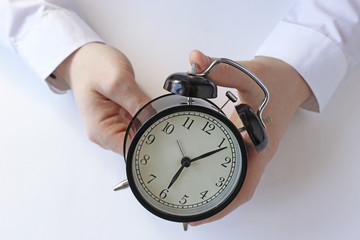 set an alarm. 