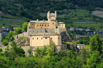 Fototapeta na wymiar Saint-Pierre Castello im Aostatal - Saint-Pierre Castello in Aosta Valley