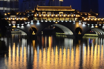 Fototapeta na wymiar Chengdu nine eyes bridge night