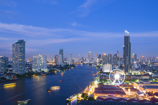 Bangkok city skyline with landmark.