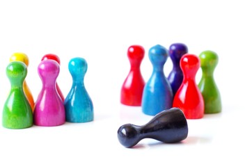 Einsamkeit durch Mobbing, Spielfigur, Ausgrenzung
