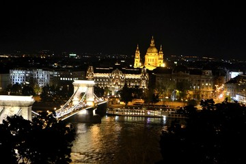 Panoramica notturna di Budapest