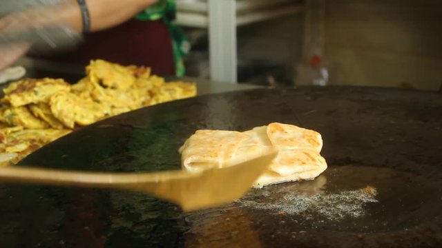 Roti mataba cooking