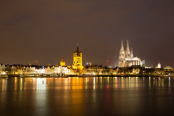 Obraz premium Köln bei Nacht