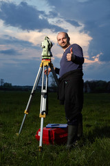 Инженер- геодезист на работе