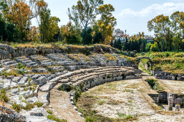 Fototapeta na wymiar Amphitheater at the Archeological park of Syrakuse