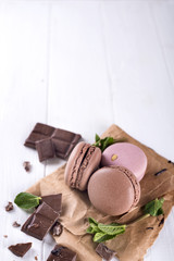 Chocolate macaroons with mint