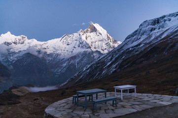 Wiecz&oacute;r w Bazie pod Annapurną, Himalaje Nepal