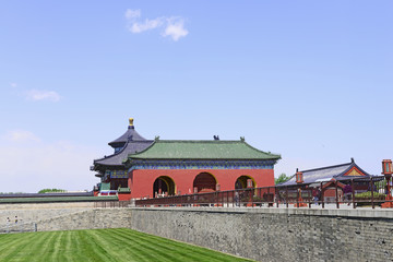 Fototapeta na wymiar The architecture of the temple of heaven park is in Beijing, China