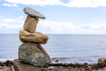 Fototapeta na wymiar Balancing rocks