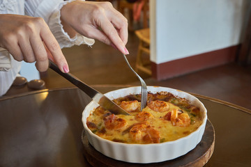 eatting delicious gratin