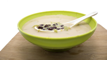 cendol kacang on a wooden board. on isolated