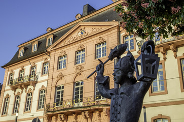 Bajazz mit Laterne am Schillerplatz in Mainz 