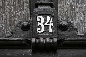 Hausnummer 34