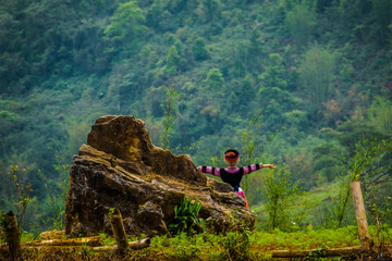 Obraz premium Young woman in countryside around Sapa, Vietnam