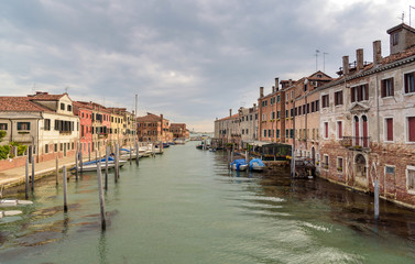 Fototapeta na wymiar grand canal and historic houses in Venice, italy