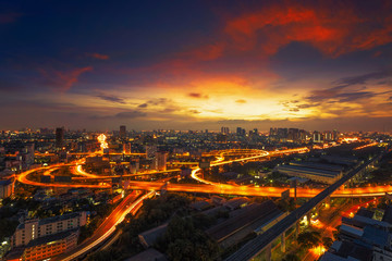 Fototapeta na wymiar Motorwey and Expressway in downtown at twilight, bangkok, thailand