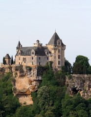 Fototapeta na wymiar le château de Montfort à Vitrac, vallée de la Dordogne