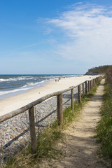 Fototapeta na wymiar Plaża nad morzem Bałtyckim