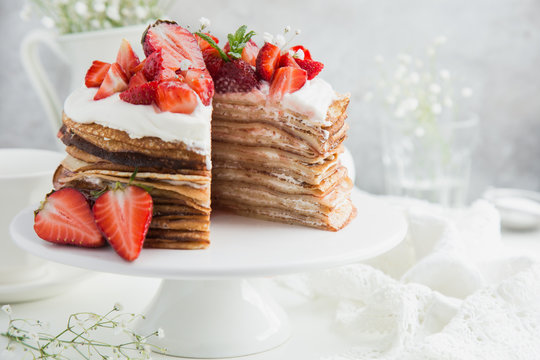  strawberry and ricotta crepes cake