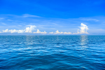 Fototapeta na wymiar Andaman Sea and bright blue sky. 