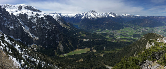 Naklejka na ściany i meble Berchtesgaden Valley from Kehlstein, Germany