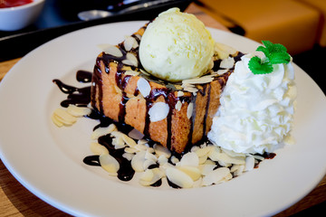 toast and ice cream 