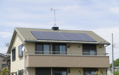 住宅　ソーラパネルを設置イメージ