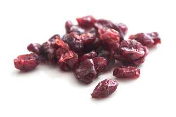 cranberries sur fond blanc