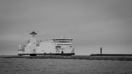 FERRY AND STAWA MILLS © Wojciech Wrzesień