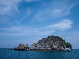 Fototapeta na wymiar View of Ko Ngam Yai island
