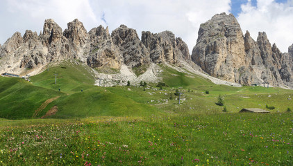 Fototapeta na wymiar Dolomites panorama with Cir Peaks (large stitched files)