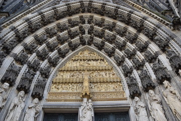Marienportal des Kölner Doms