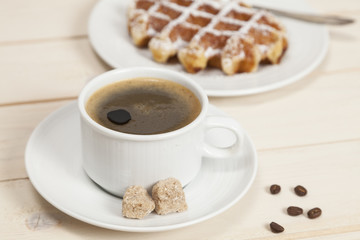 Tasse Kaffee und Kuchen