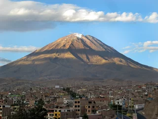 Stoff pro Meter Misti volcano above Arequipa, Peru © Mircea Dobre
