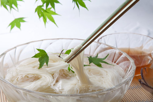 「涼味」の写真素材 | 2,448件の無料イラスト画像 | Adobe Stock