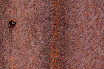 Rust stains on zinc plates
