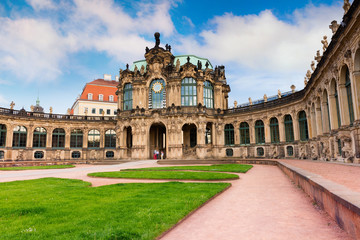 Fototapeta na wymiar Morning in famous Zwinger palace (Der Dresdner Zwinger) Art Gallery of Dresden.