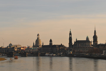 Obraz na płótnie Canvas Deutschland: Dresdens Skyline