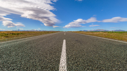 Straße in der Nähe von Fairlie in Neuseeland (New Zealand)
