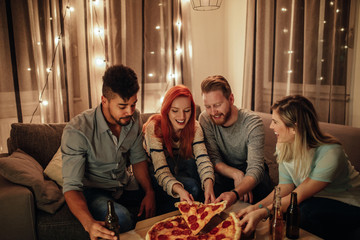 There's nothing better than pizza with friends!