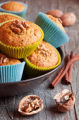 Muffins with walnuts and cinnamon
