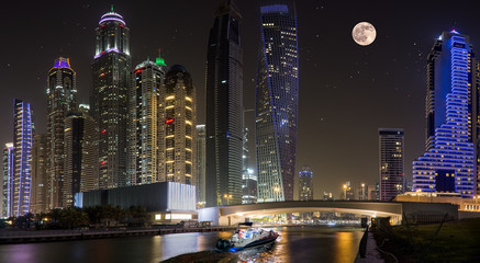 Fototapeta premium Dubai Marina nocą