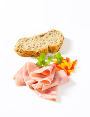 Ham and wholegrain bread
