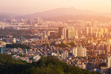 Fototapeta na wymiar Seoul City skyline with downtown skyscrapers at sunset.