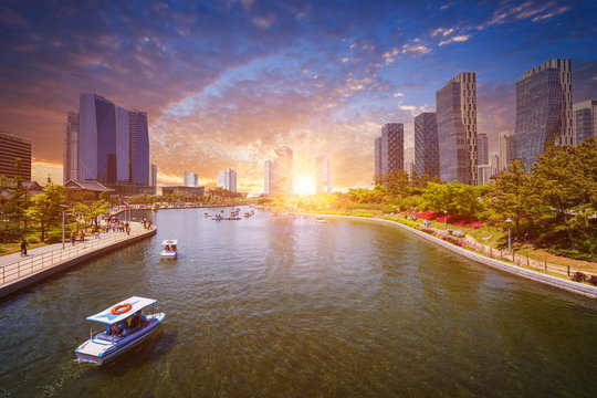 Seoul city in sunset, Central park in Songdo District, Incheon South Korea.